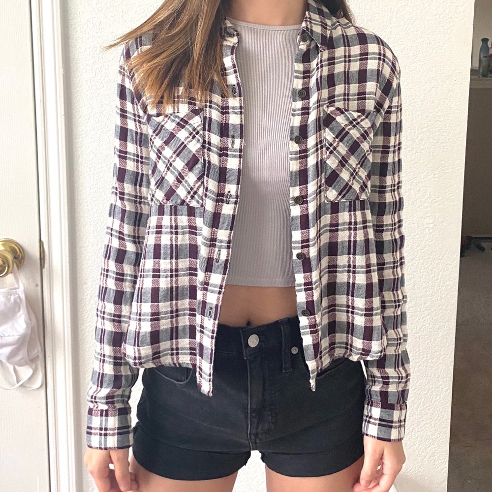 Long Sleeve Plaid Cropped Button Down Shirt